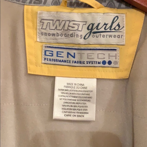 Gentech Twist Girls Snowboarding Jacket - Picture 5 of 6